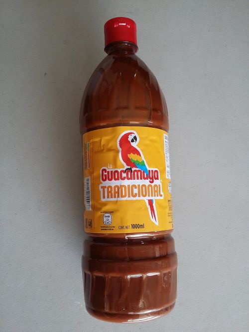 La Guacamaya Tradicional Bottle (1 litter / 33.81 fl oz)