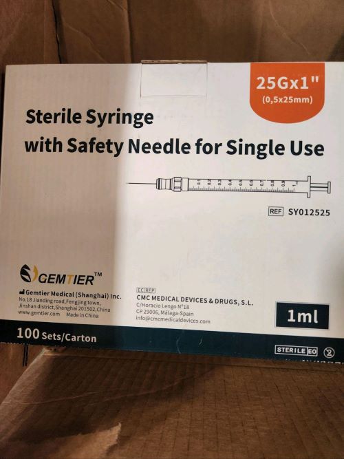 Sterile Syringe w/ saftey Needle for Single Use